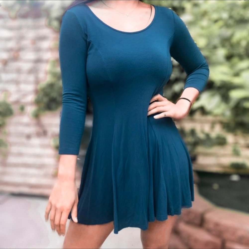 Forever 21 | Mini Long sleeve Dress